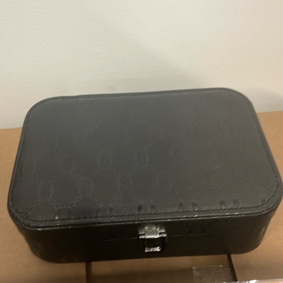 New Luxe faux leather luxury pink velvet interior compact jewelry box organizer - Picture 2 of 5